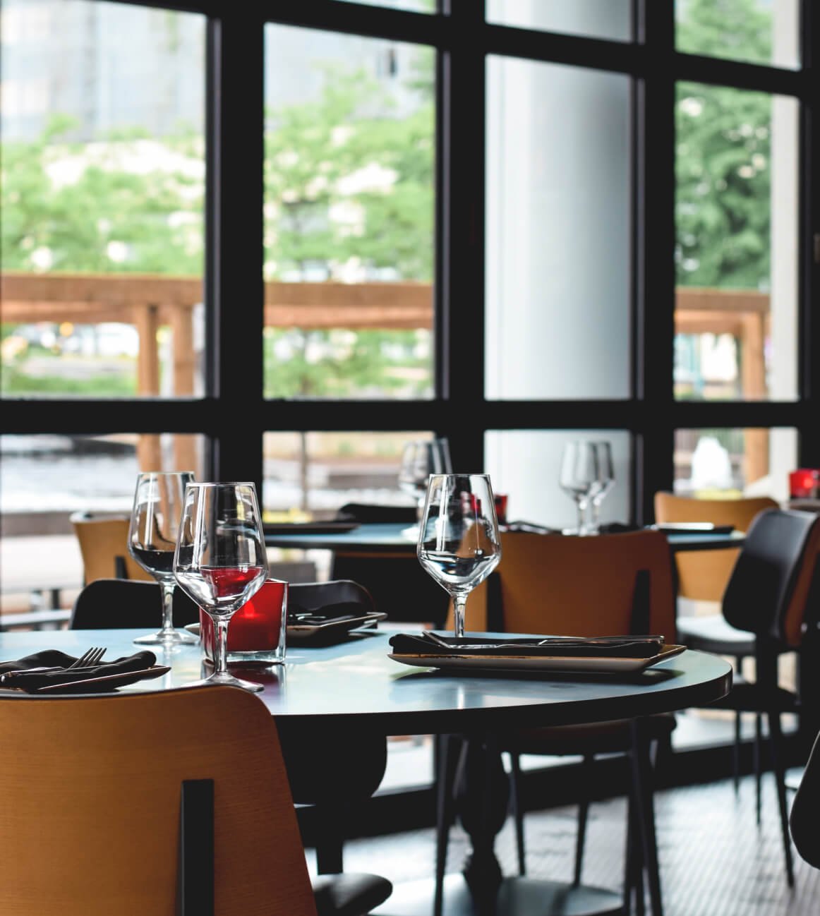 Restaurant atmosphere and fresh meals in New York